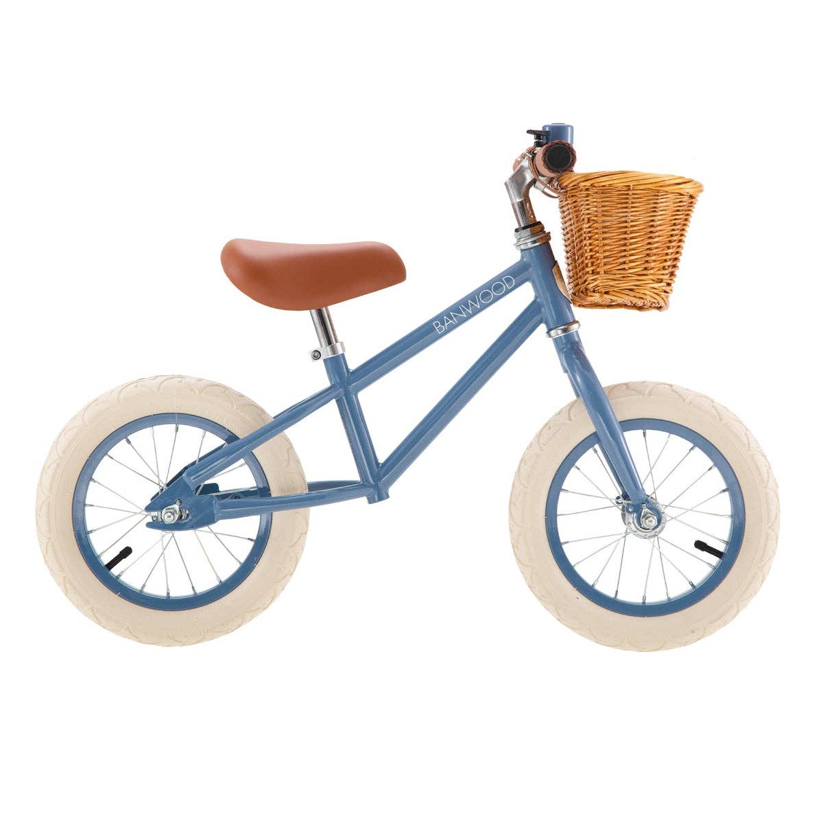 Blue steel Banwood balance bike with a brown vegan leather seat and wicker basket on a white background. Age 2.5-5 Years