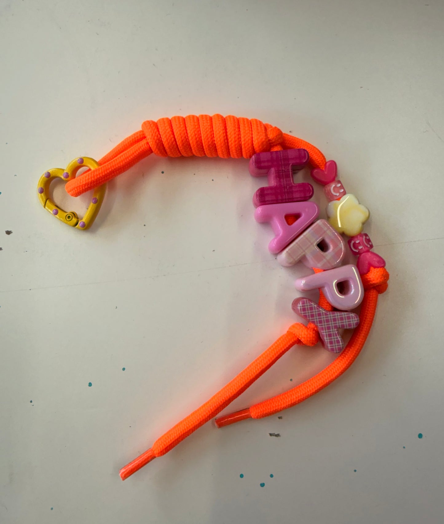 Lenny & Loop, Charm Keychain - Happy