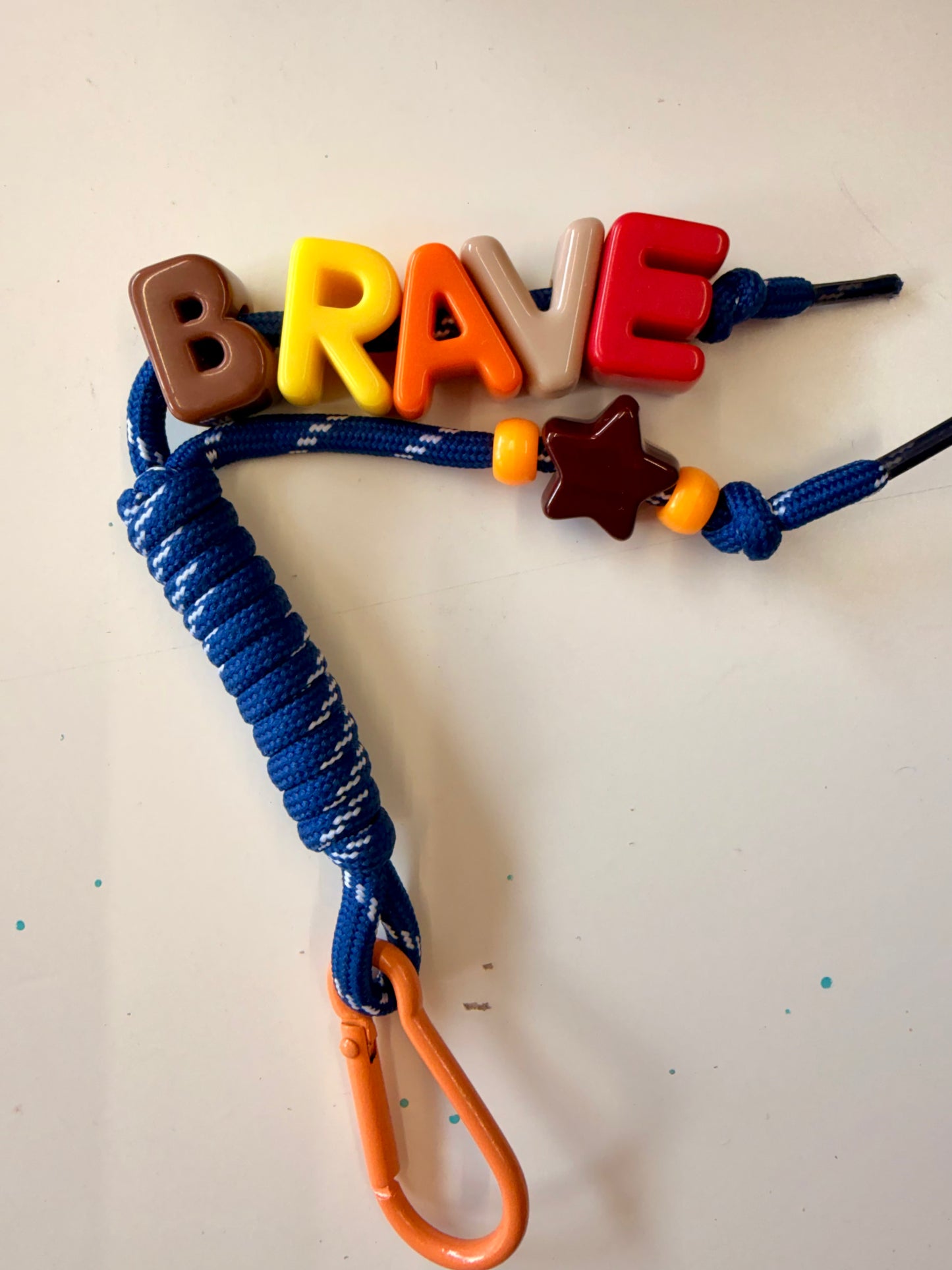Lenny & Loop, Charm Keychain - Brave