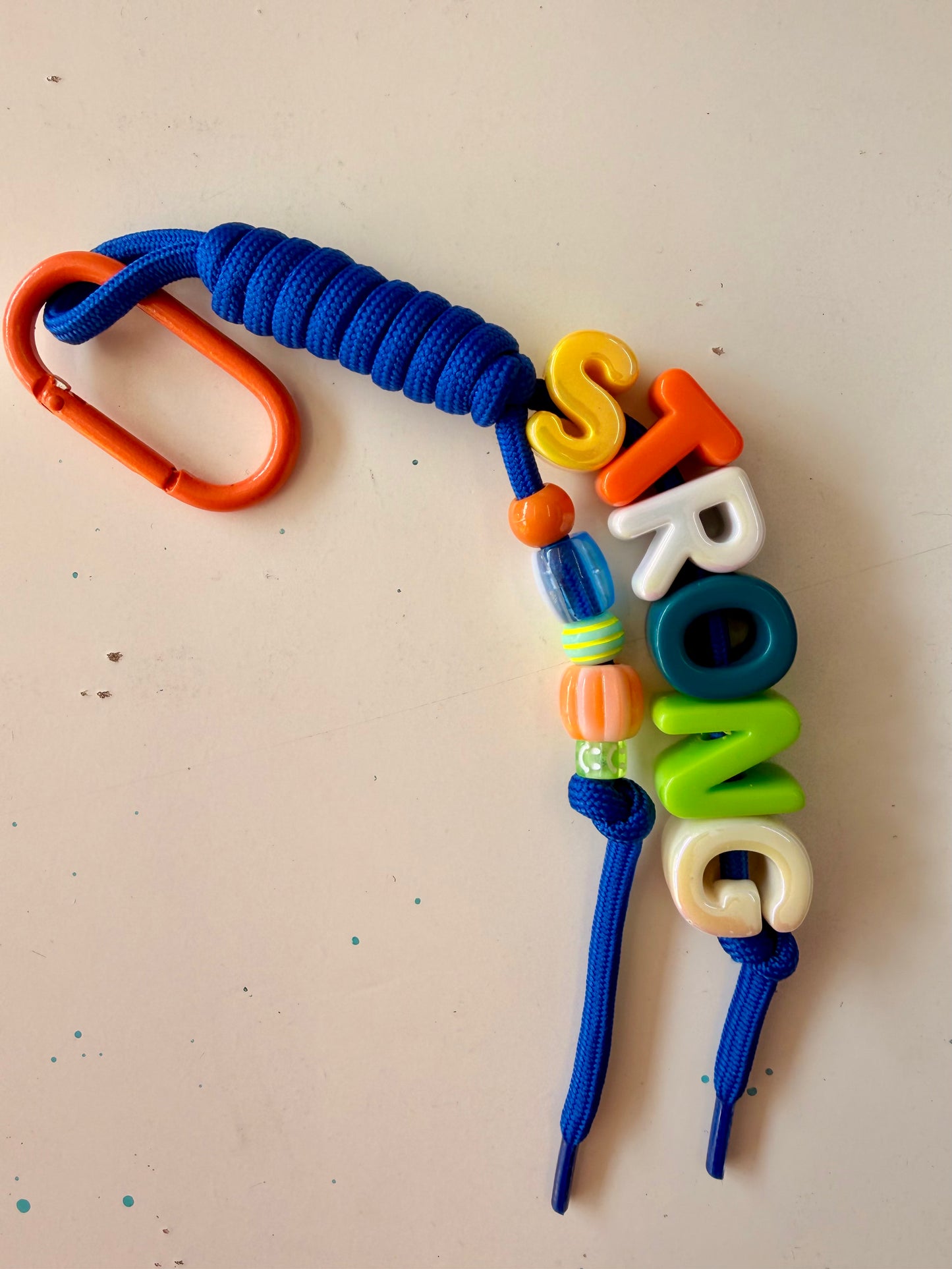 Lenny & Loop, Charm Keychain - Strong