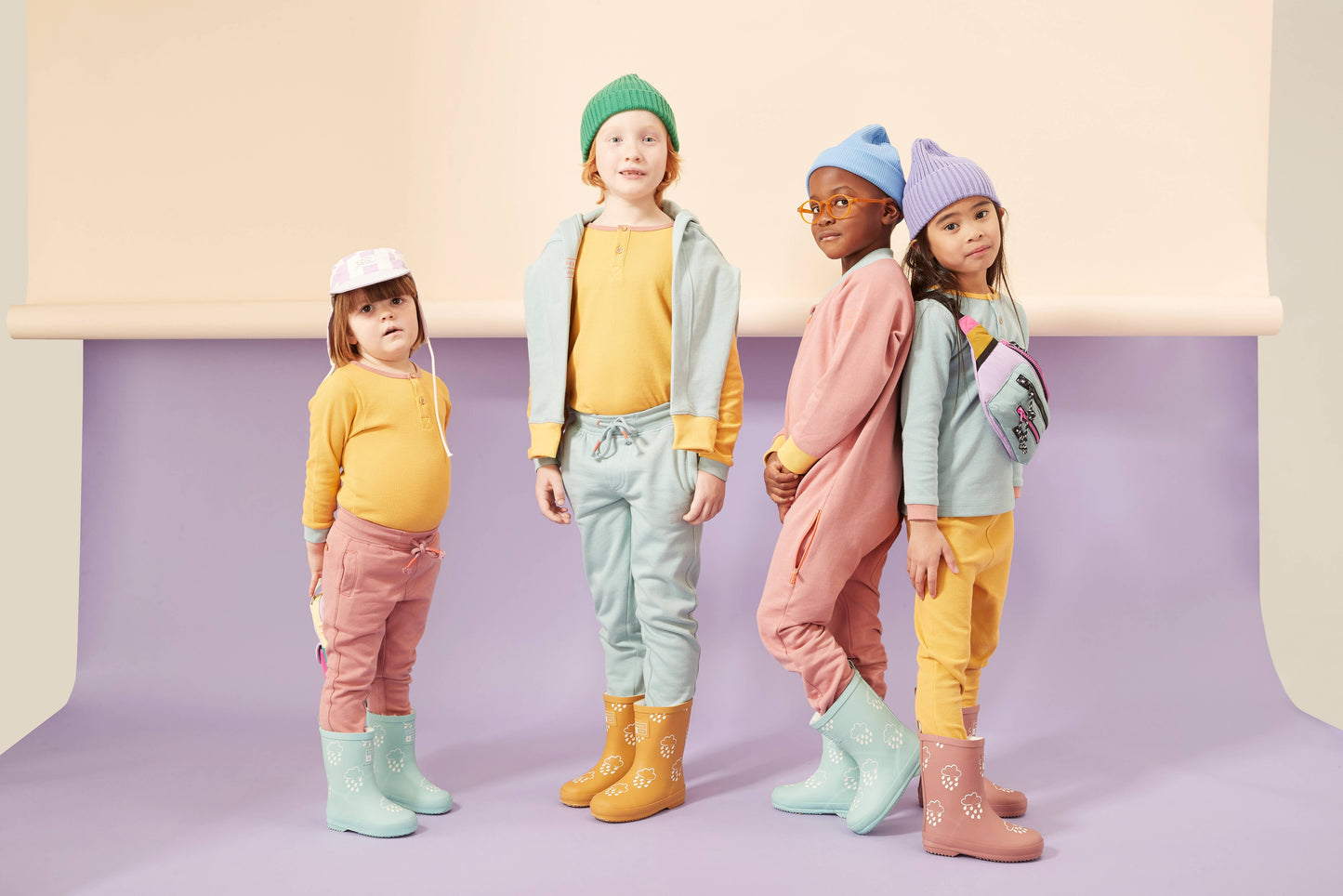 Rose Colour-Revealing Kids Winter Wellies