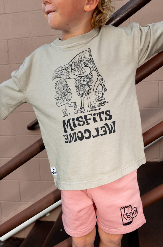 Dinky Circus, Misfits Welcome T-shirt, Crockery
